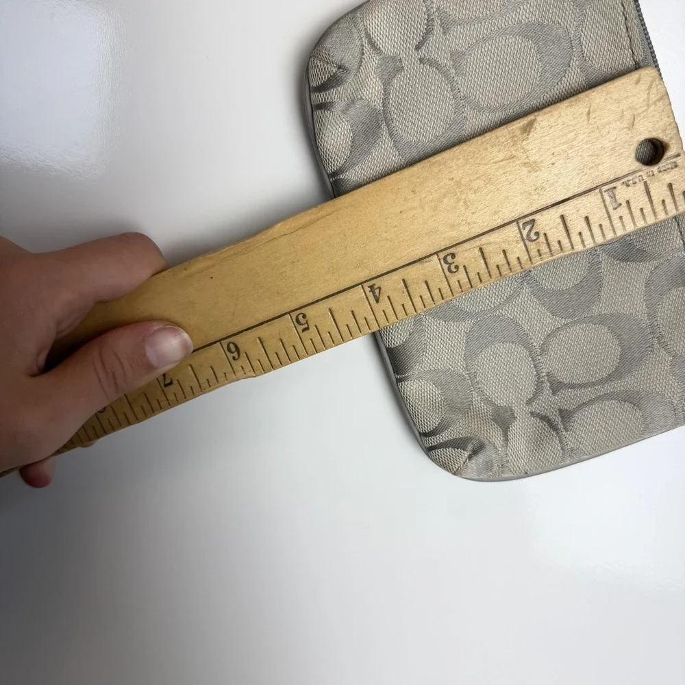 Coach Wristlet Clutch Bag Womens Small Gray Signature Jacquard Canvas Zip Strap